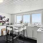 Semesterbostad 6 Bedroom Amazing In *