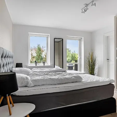 6 Bedroom Amazing In Glesborg