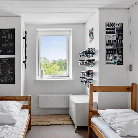 6 Bedroom Amazing In Casa vacanze