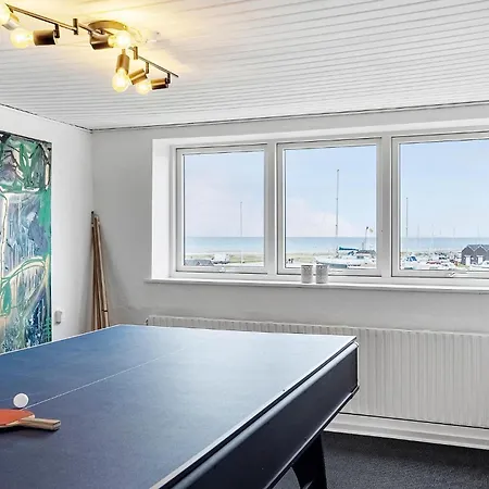 6 Bedroom Amazing In Glesborg