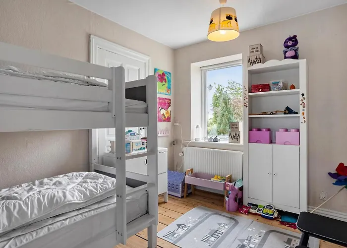 6 Bedroom Amazing In Glesborg