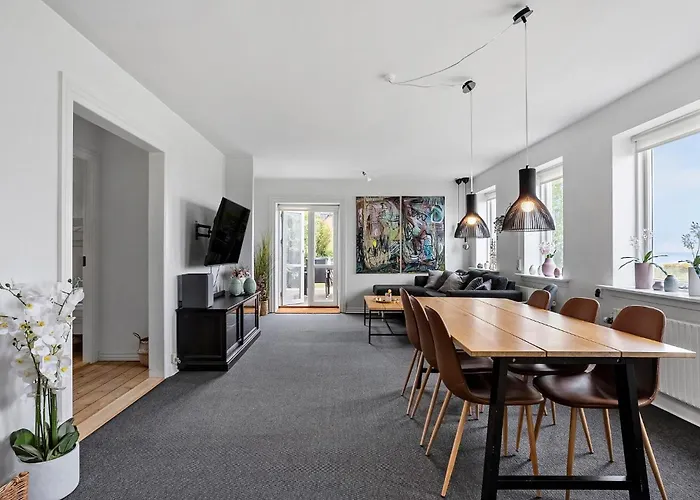 6 Bedroom Amazing In *