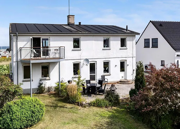 Dom wakacyjny 6 Bedroom Amazing In Glesborg